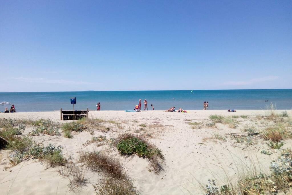 Casa Nel Parco Sulla Spiaggia Pisa Luaran gambar
